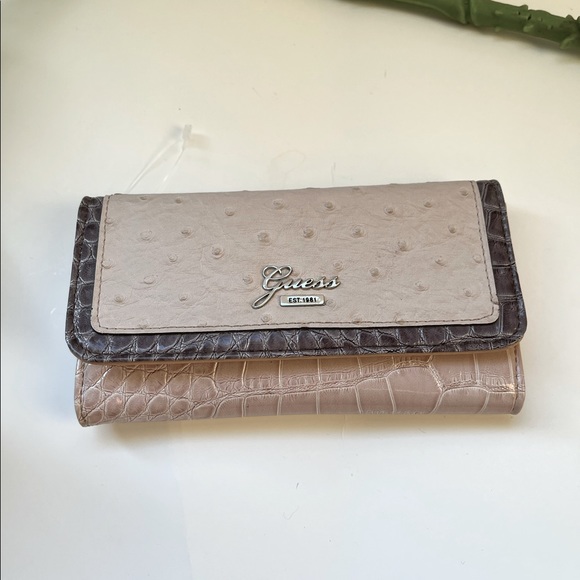 Guess Handbags - Guess wallet